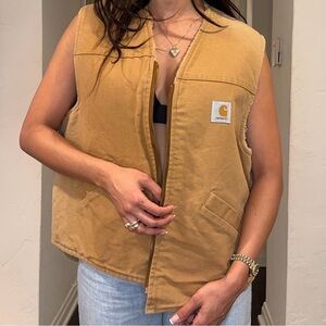 OVERSIZED CARHARTT VEST 💘